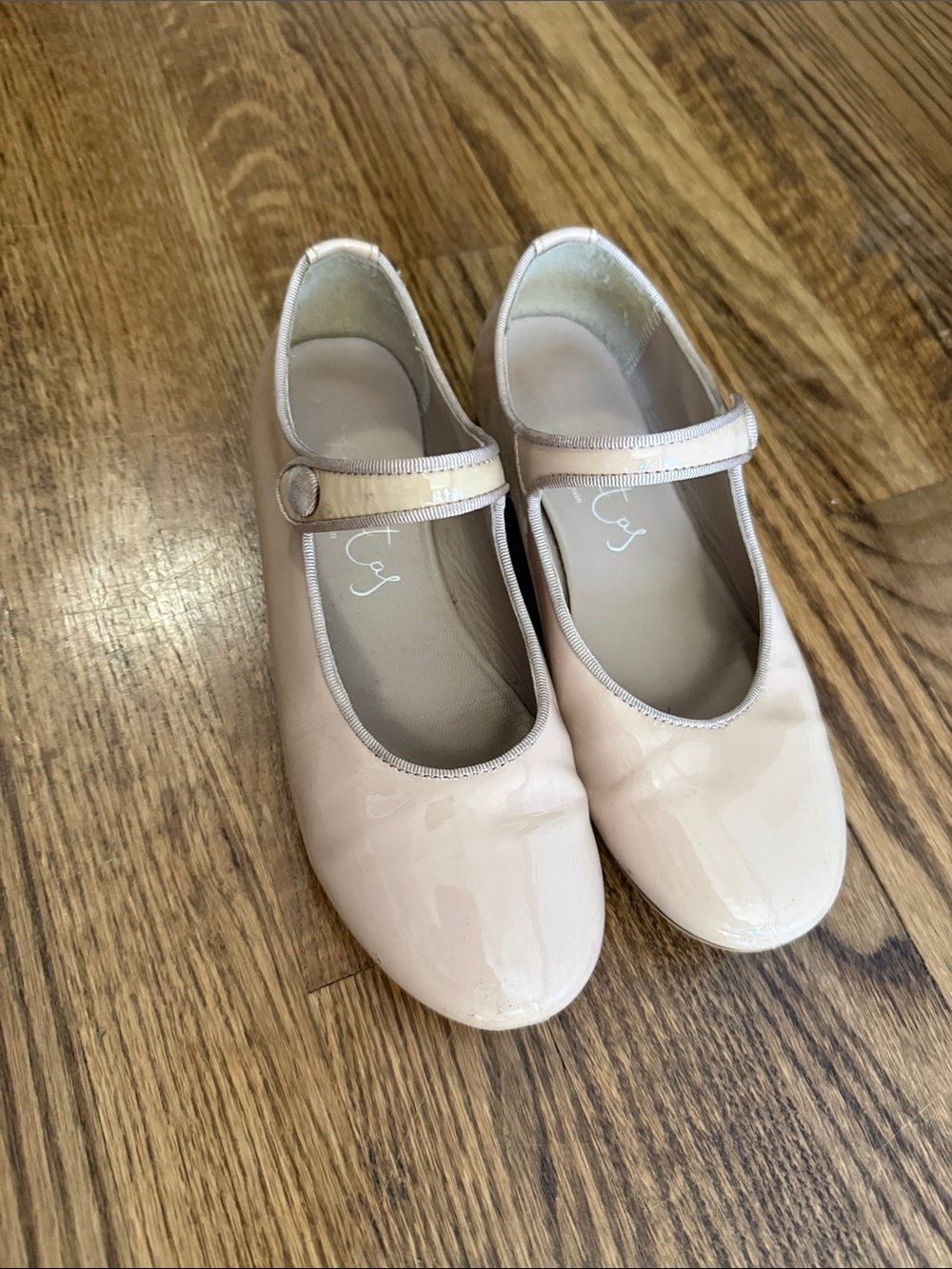 Girls Beige Patent Mary Jane Shoes - papanatas